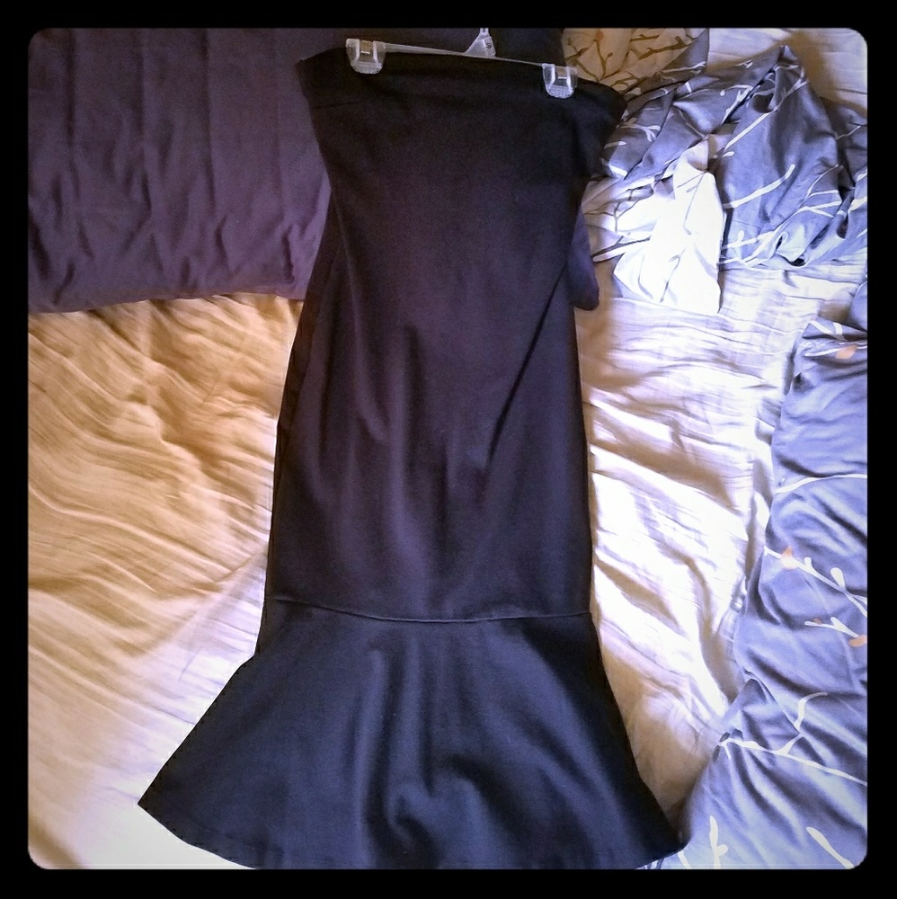 Black strapless dress